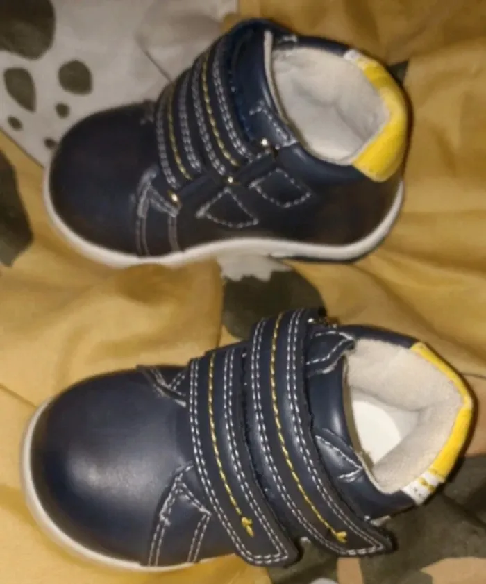 Chaussures 19 - photo numéro 4