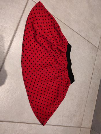 Jupe 8 ans portée une seule fois.  #tometdine8ans