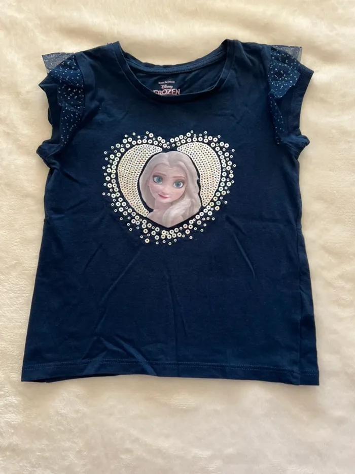 T-shirt reine des neiges C&A taille 110cm