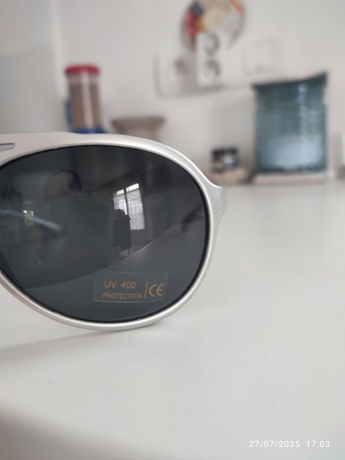 Lunettes de soleil - photo numéro 3