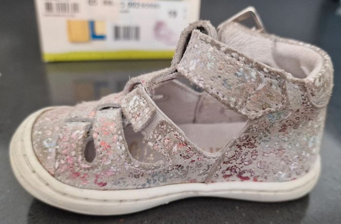Chaussures 👟 1er pas babies T19 (BE avec défaut) - photo numéro 12