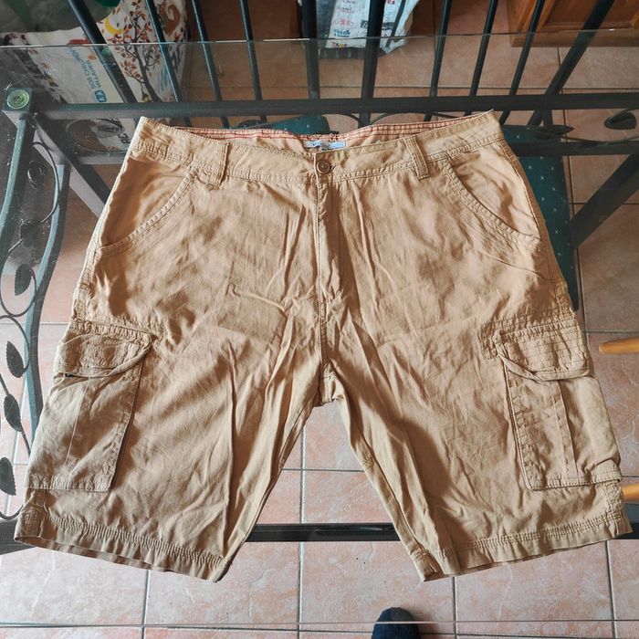 Bermuda beige taille 46