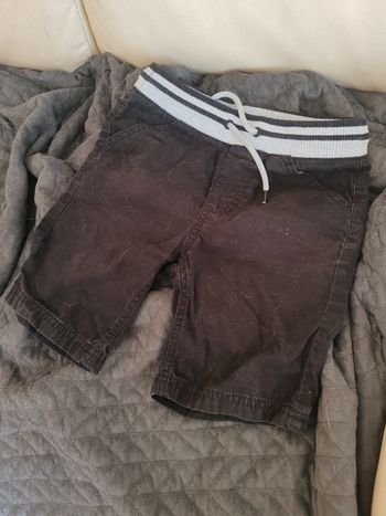 Short esprit  6 ans 116 cm