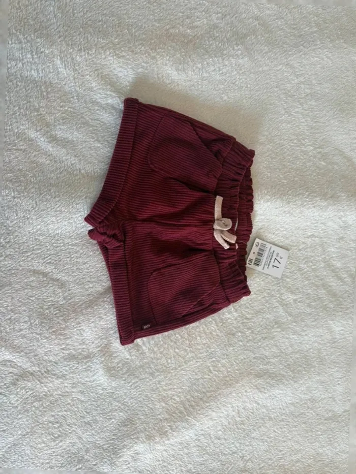 Short bébé fille en velours côtelé bordeaux Obaïbi – 6/9 mois - photo numéro 2