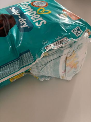 Couches Pampers taille 3