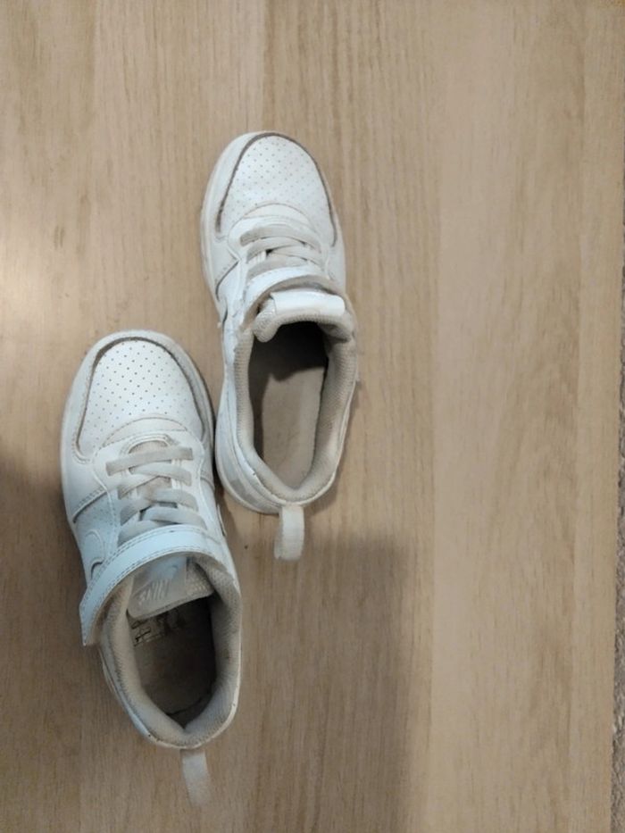 Nike blanche - photo numéro 3