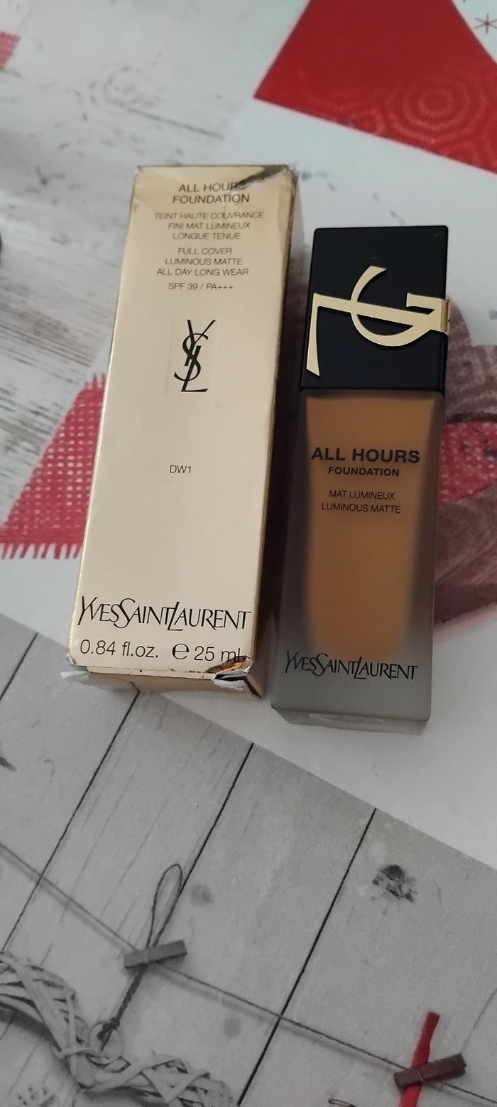 Fond de teint yves saint laurent