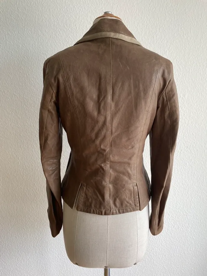 Veste cuir Patrizia Pepe taille 38 - photo numéro 4