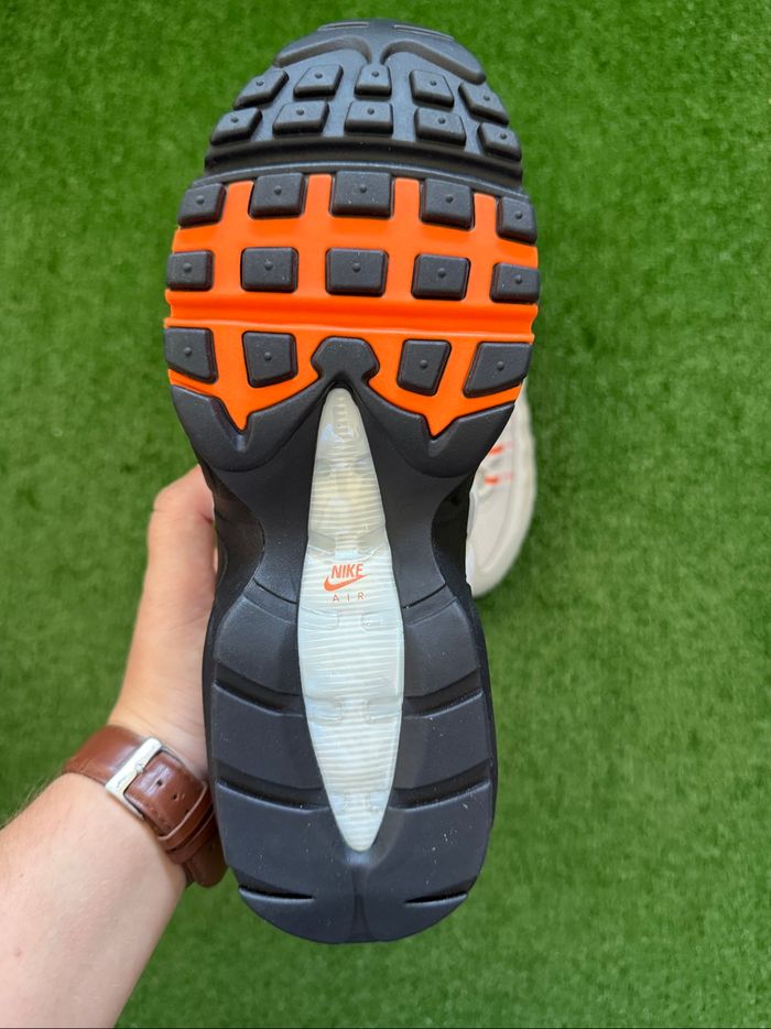 Nike Air Max 95 Gris et Orange - photo numéro 4