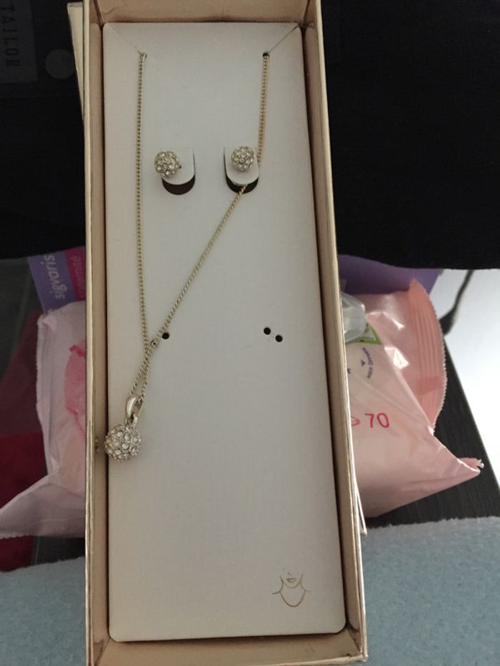 Collier + boucles d´oreilles - photo numéro 2
