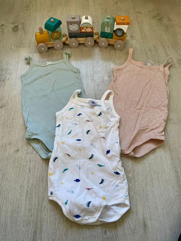 Lot de 3 bodys bretelles 12 mois petit bateau