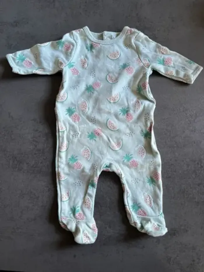 Lot 2 pyjamas 1 mois - photo numéro 4