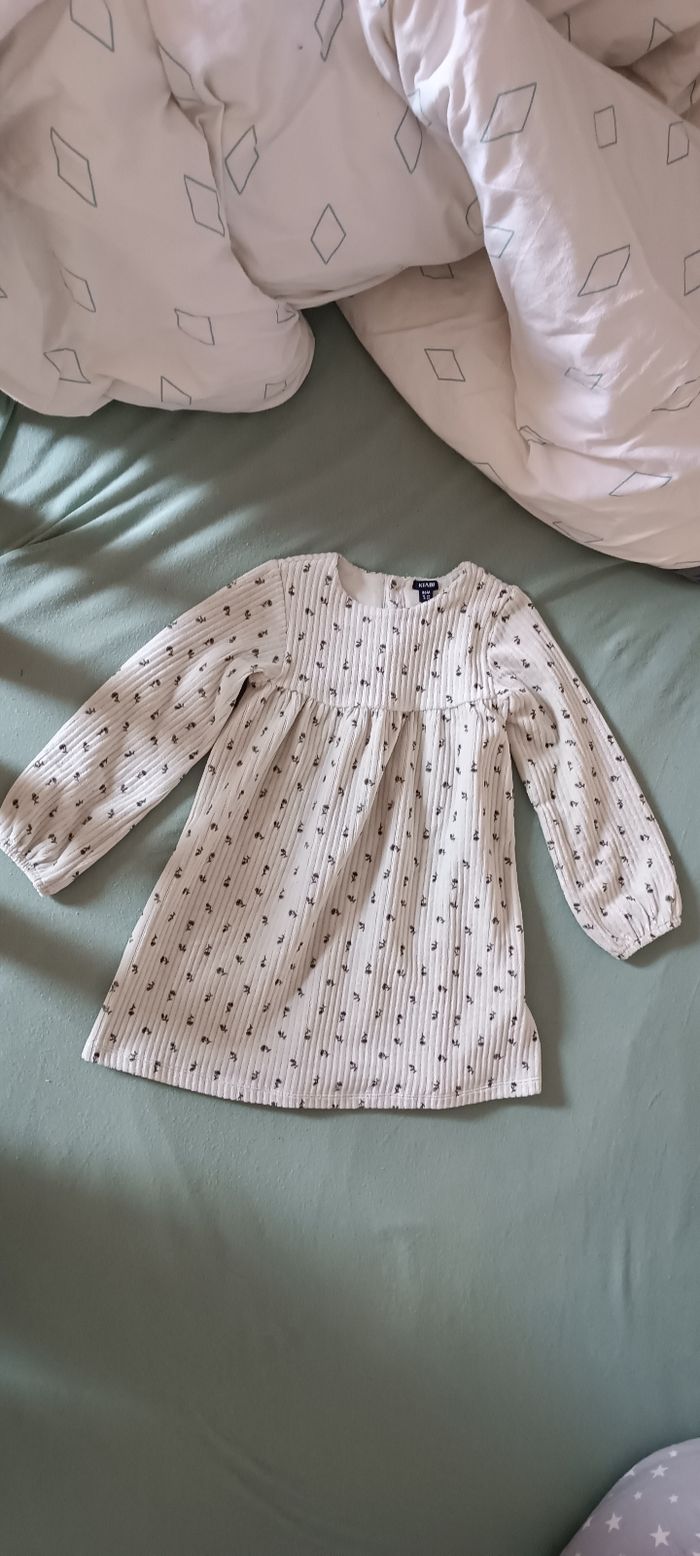 Robe Kiabi 3 ans - photo numéro 4