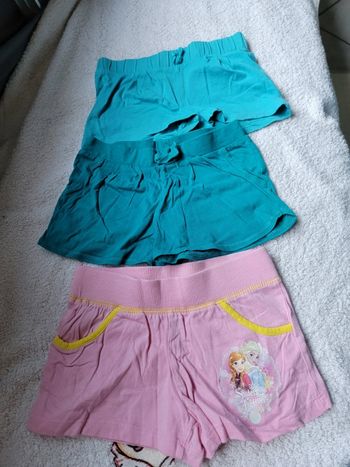 Lot de 3  shorts et 2 jupes