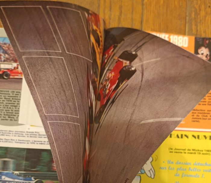 Ancien Journal de Mickey avec cadeau Dossier Formule 1 Poster + vignettes N°1468 1980 vintage - photo numéro 5