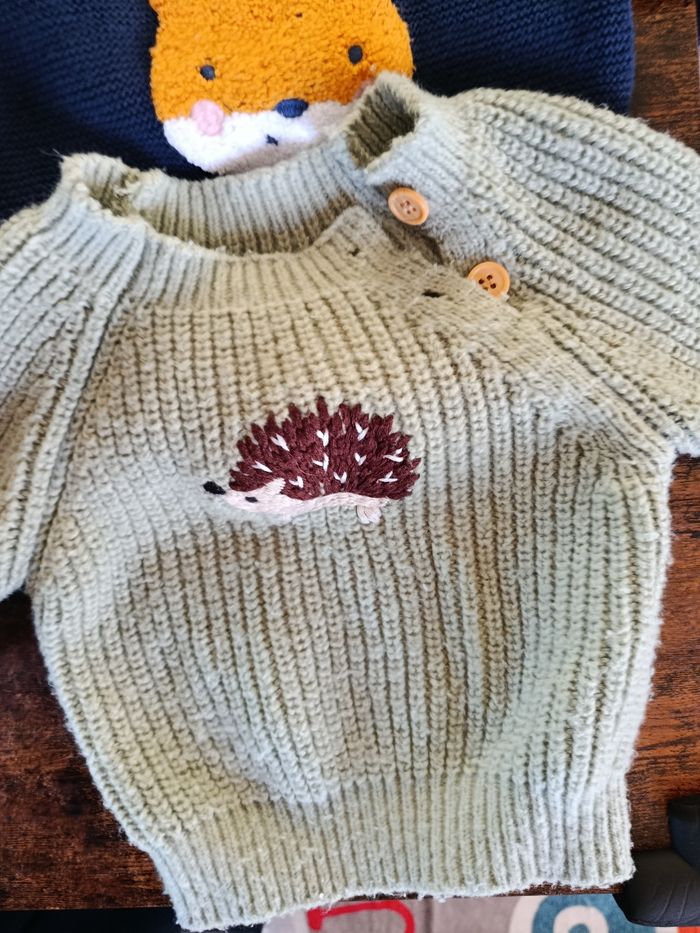 Lot de 9 pull bebe garçon 6/9 mois - photo numéro 2