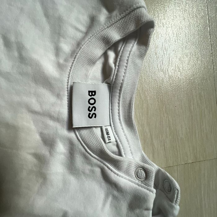 T-shirt Boss blanc - 18 mois - photo numéro 2