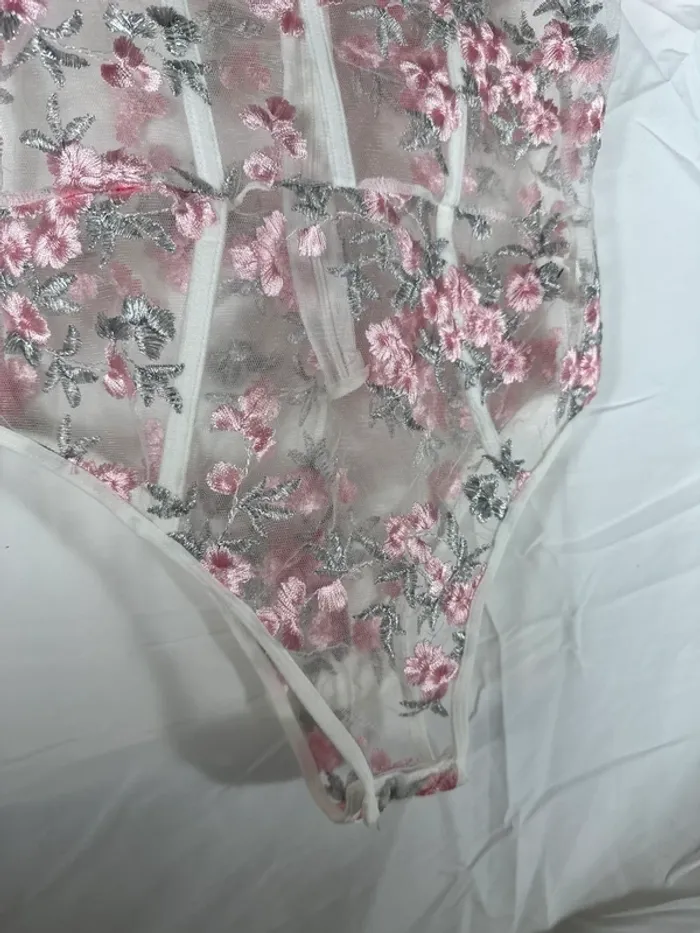 Body blanc transparent à fleurs SHEIN - photo numéro 5