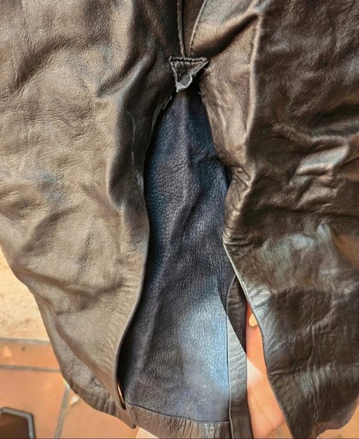 Jupe similicuir et velours forme crayon noir - photo numéro 2