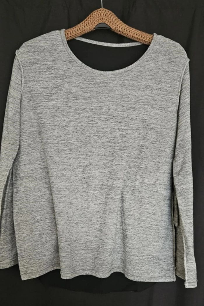 pull gris avec dos noir transparent femme
