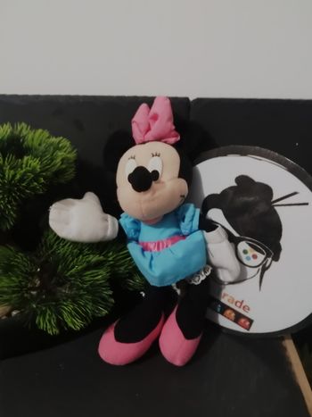 petite peluche doudou Minnie disney rose bleu rose noeud noir ancien vintage