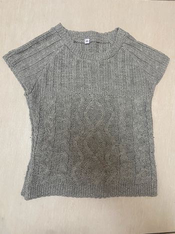 Pull tricoté sans manche