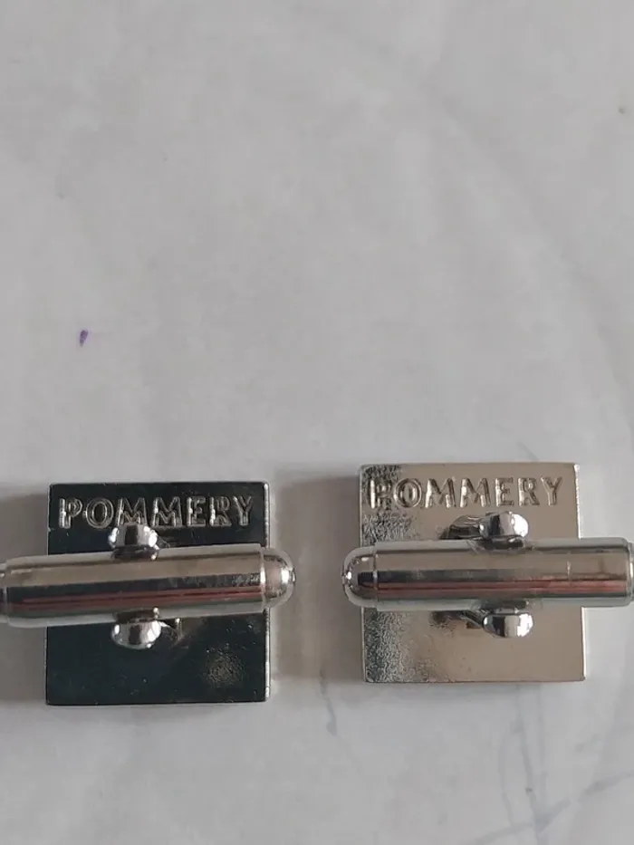 Jolis boutons de manchette Pommery NEUFS - photo numéro 2