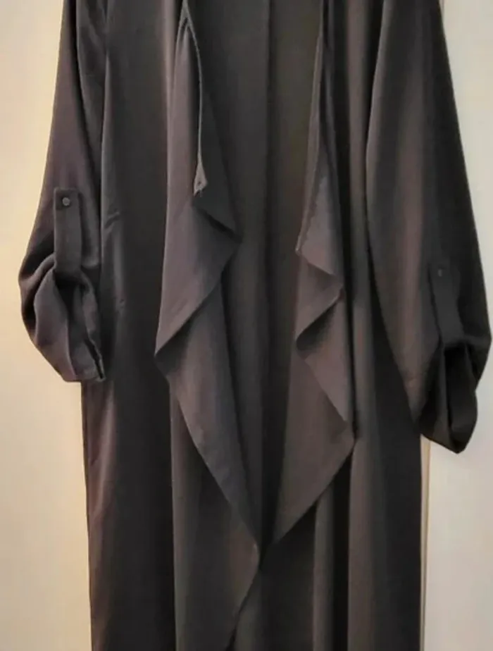 Robe longue noire - photo numéro 2