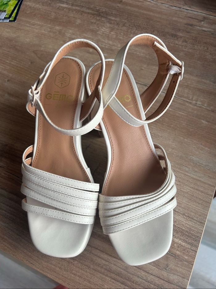 Chaussure femme neuve - photo numéro 2