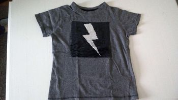 Tee shirt  gris  a  paillette reversible  T7/8A