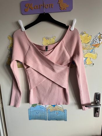 Haut rose effet croisé sur le devant, taille unique, marque Golden Days 
