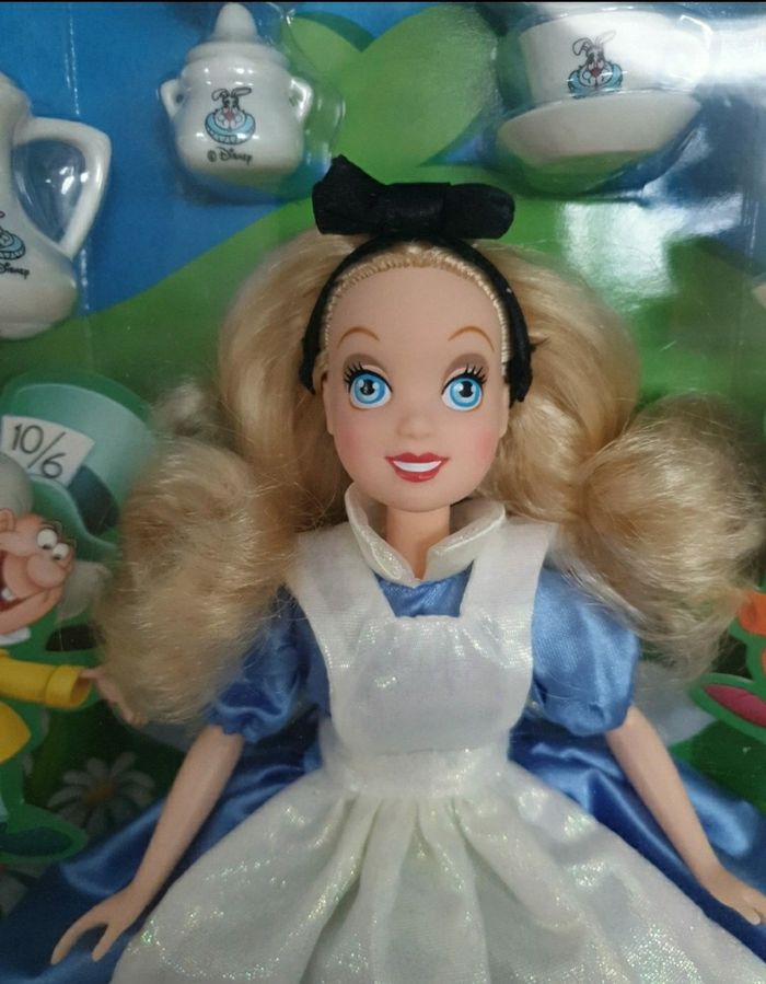 Alice au pays des merveilles - photo numéro 2