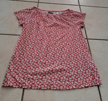 Tee shirt manches courtes rouge/blanc 10 ans 👧 Okaidi en TBE