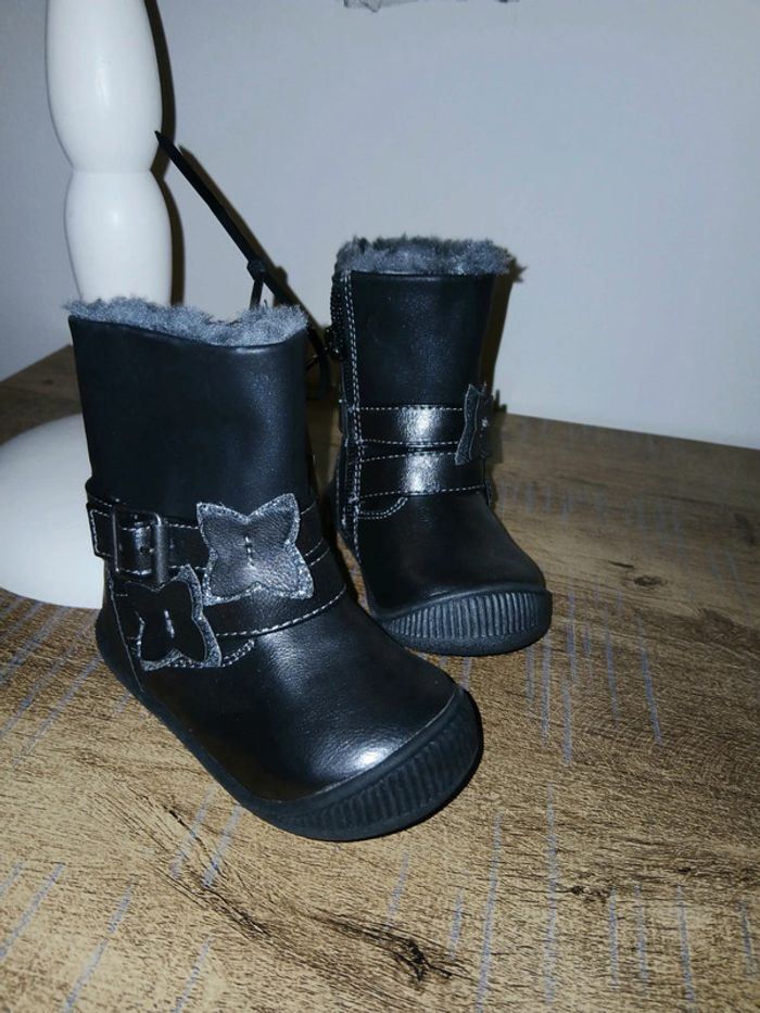Botte neuf taille 19 - photo numéro 3