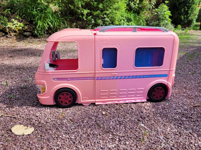 Camping car de barbie - photo numéro 2