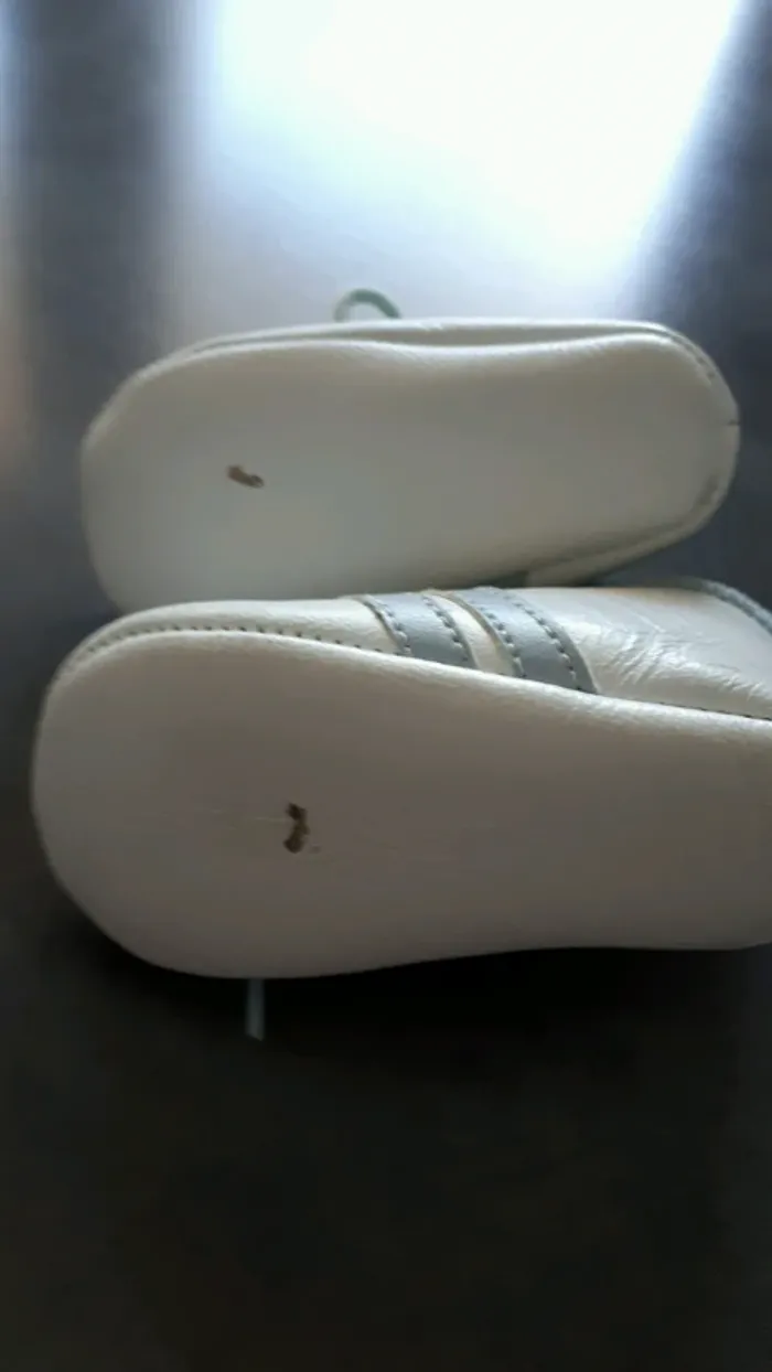 Chaussures"aubisou' taille 18(3/6 mois) - photo numéro 3