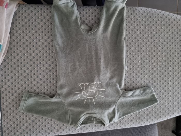 Pyjama 1 mois - photo numéro 3