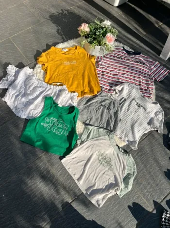Lot de 7  t-shirt et top court XS pour ado