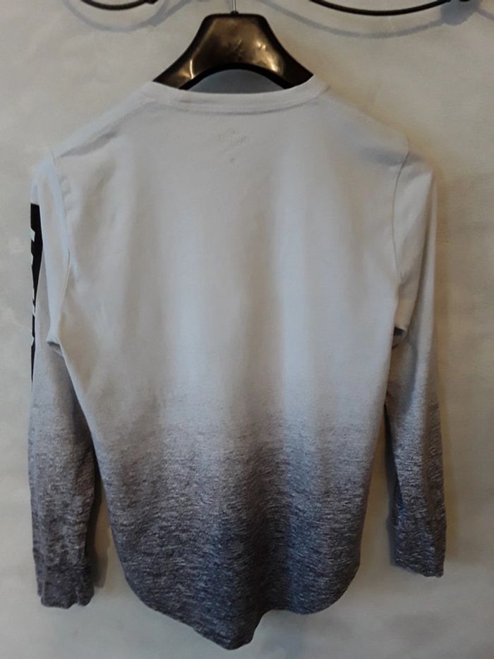 Lot de 4 tee-shirts marque Hollister manches longues + 1 polo manches courtes - photo numéro 10