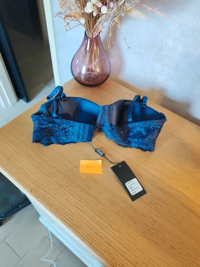 Soutien gorge NEUF avec étiquette audace avec coque 85C bleu nuit - photo numéro 8