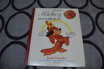 Livre Mickey magicien Hachette