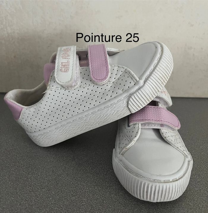 Belles baskets sneakers à scratchs blanches pointure 25 Mini & Girls