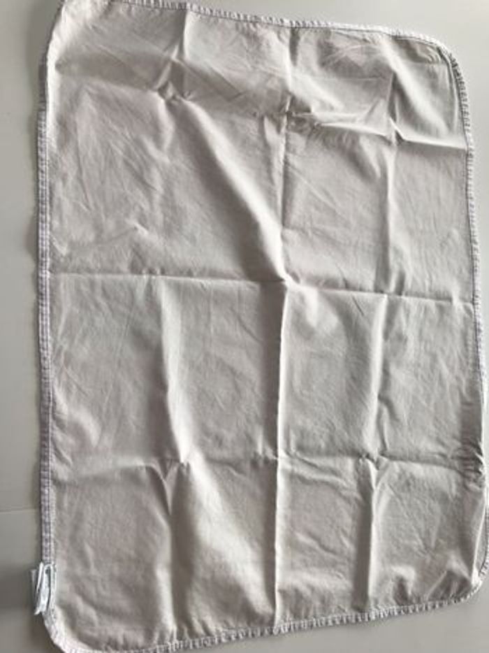 Protège matelas bébé imperméable Ikea - photo numéro 3