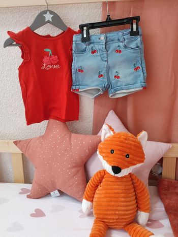 Ensemble short + tee-shirt - Thème cerise - 23 mois -  Très bon état - Orchestra