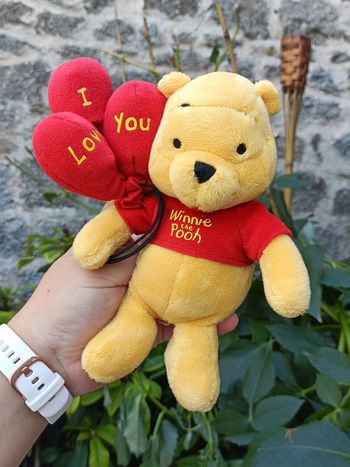 Peluche Disney Winnie l'ourson i love you ballons