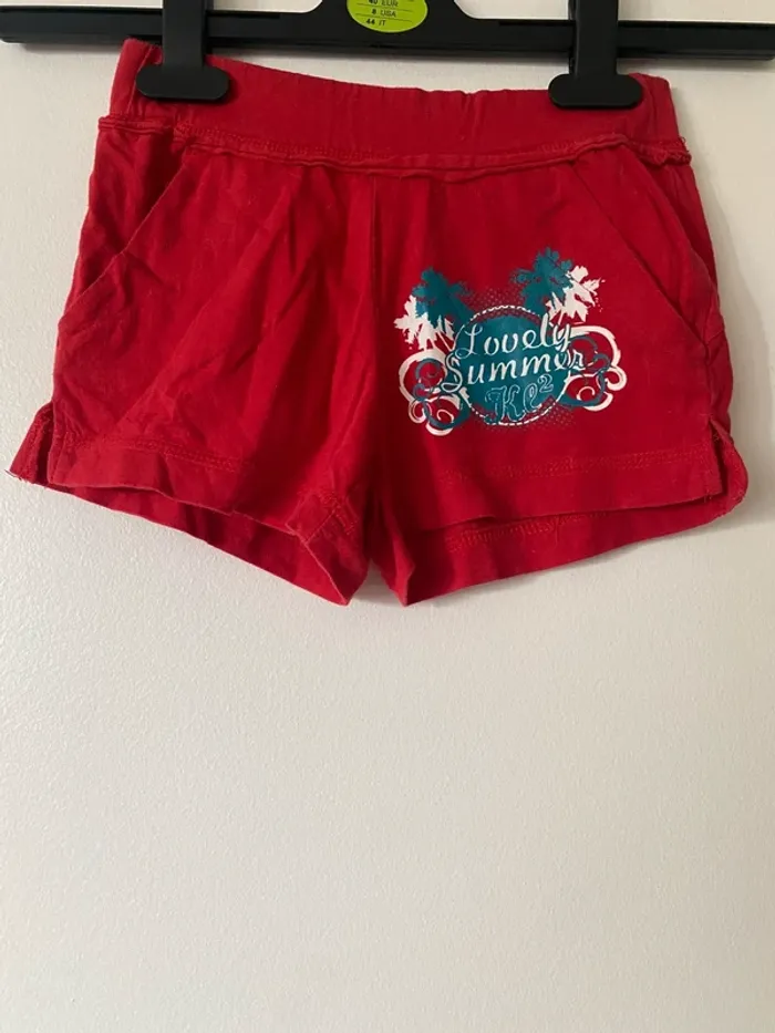Short fille rouge taille 4 ans DD