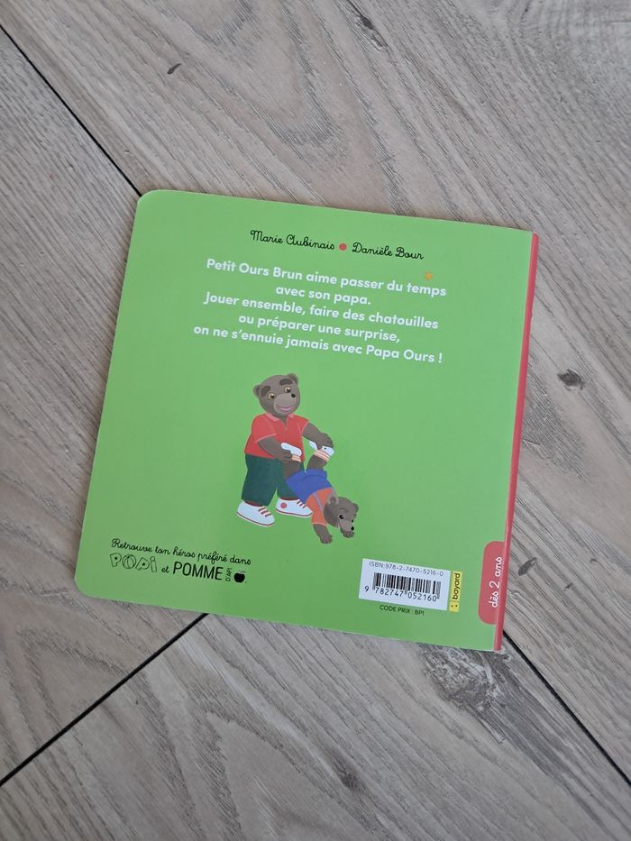 Livre petit ours brun aime son papa - photo numéro 2