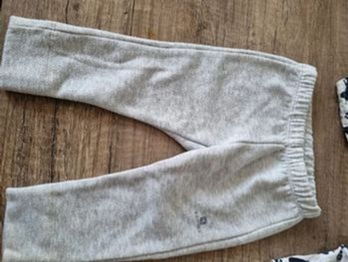 Tenue sport 12 mois - photo numéro 2