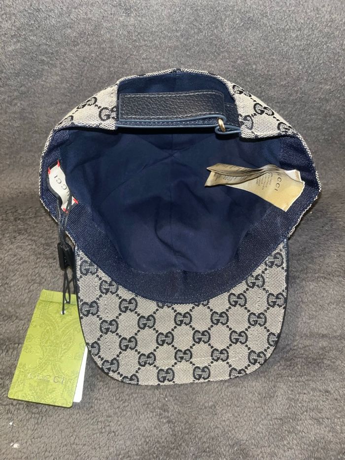 Casquettes grise de marque - photo numéro 3