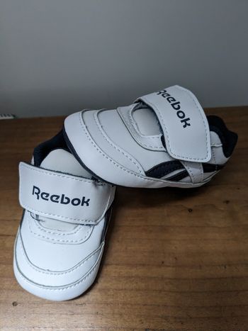 Basket Reebok 18,5 neuves